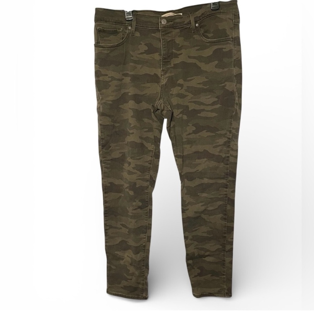 Levi’s Camouflage 311 Shaping Skinny NWOT 16W